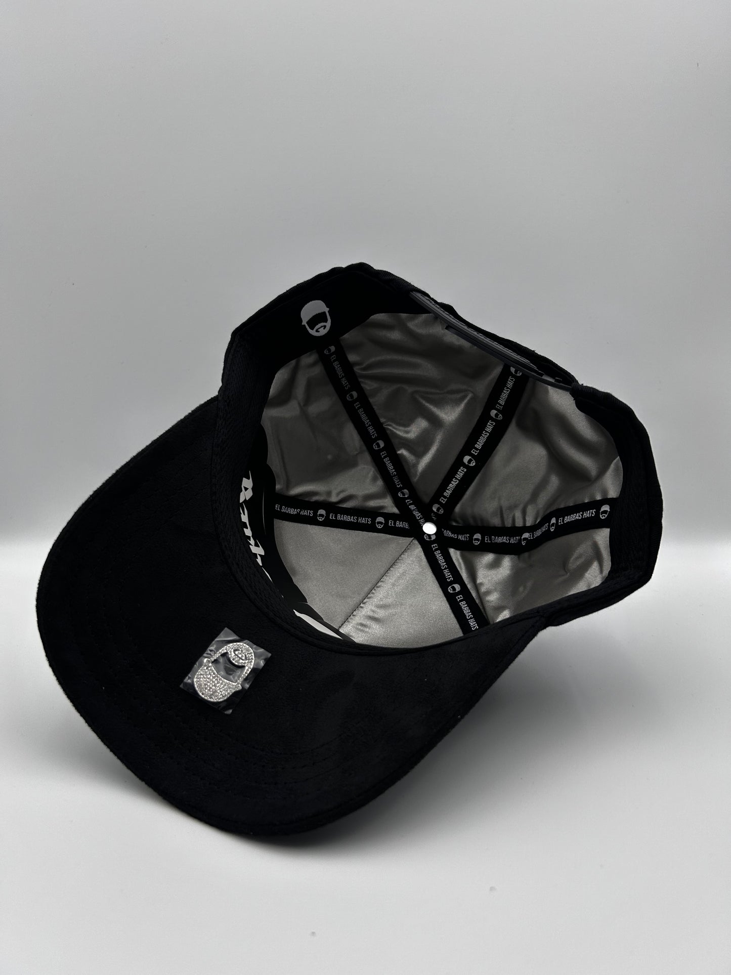 Barbas “77 Black”