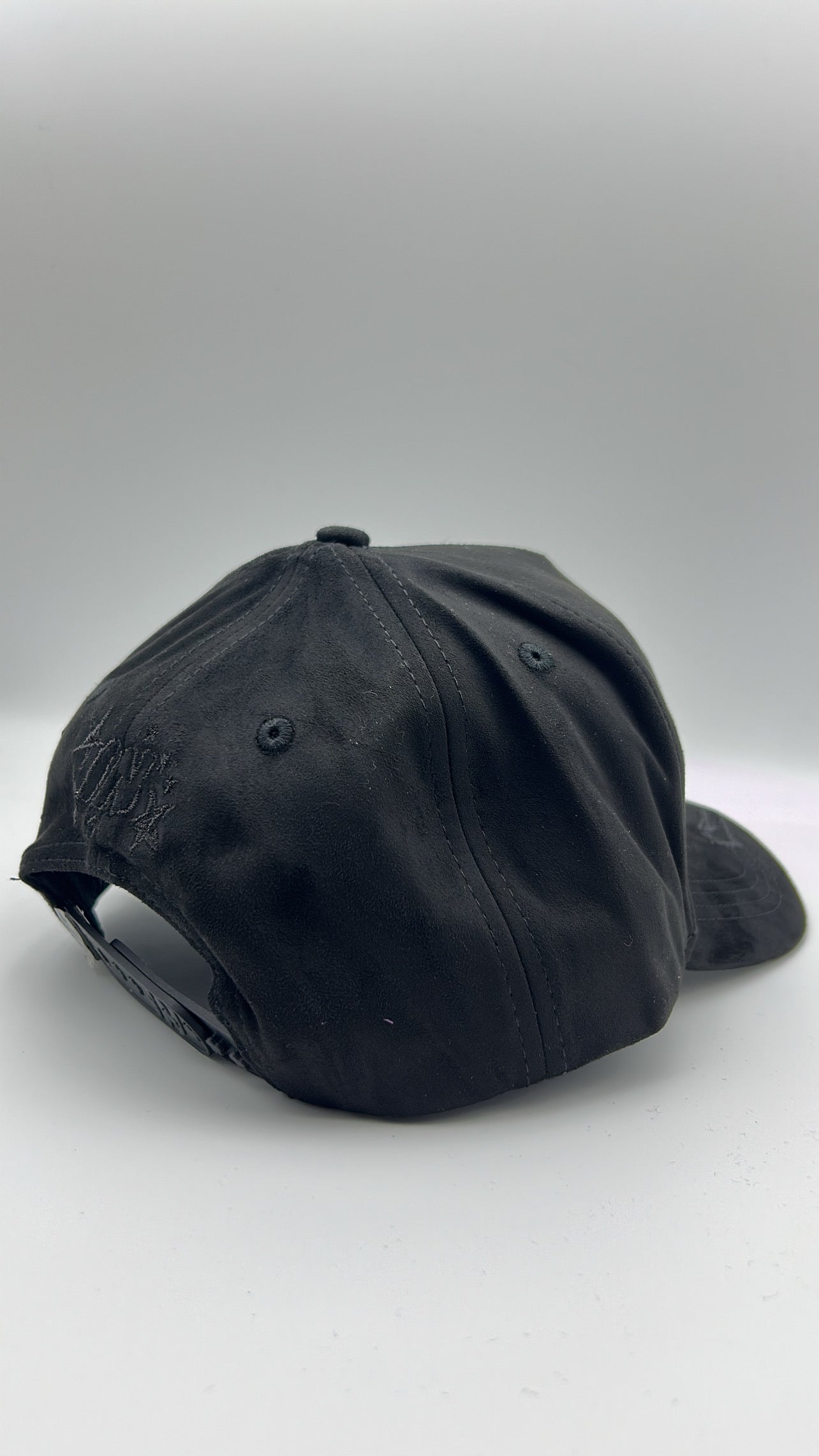 INEDIT “Black crystals”