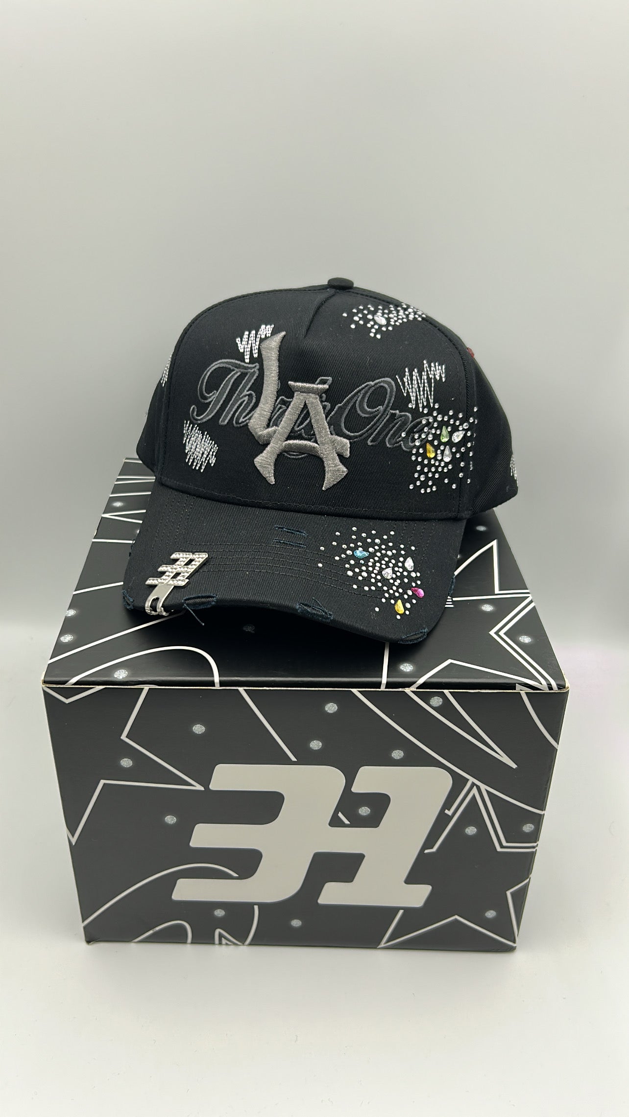 31 hats “Jewelry district”