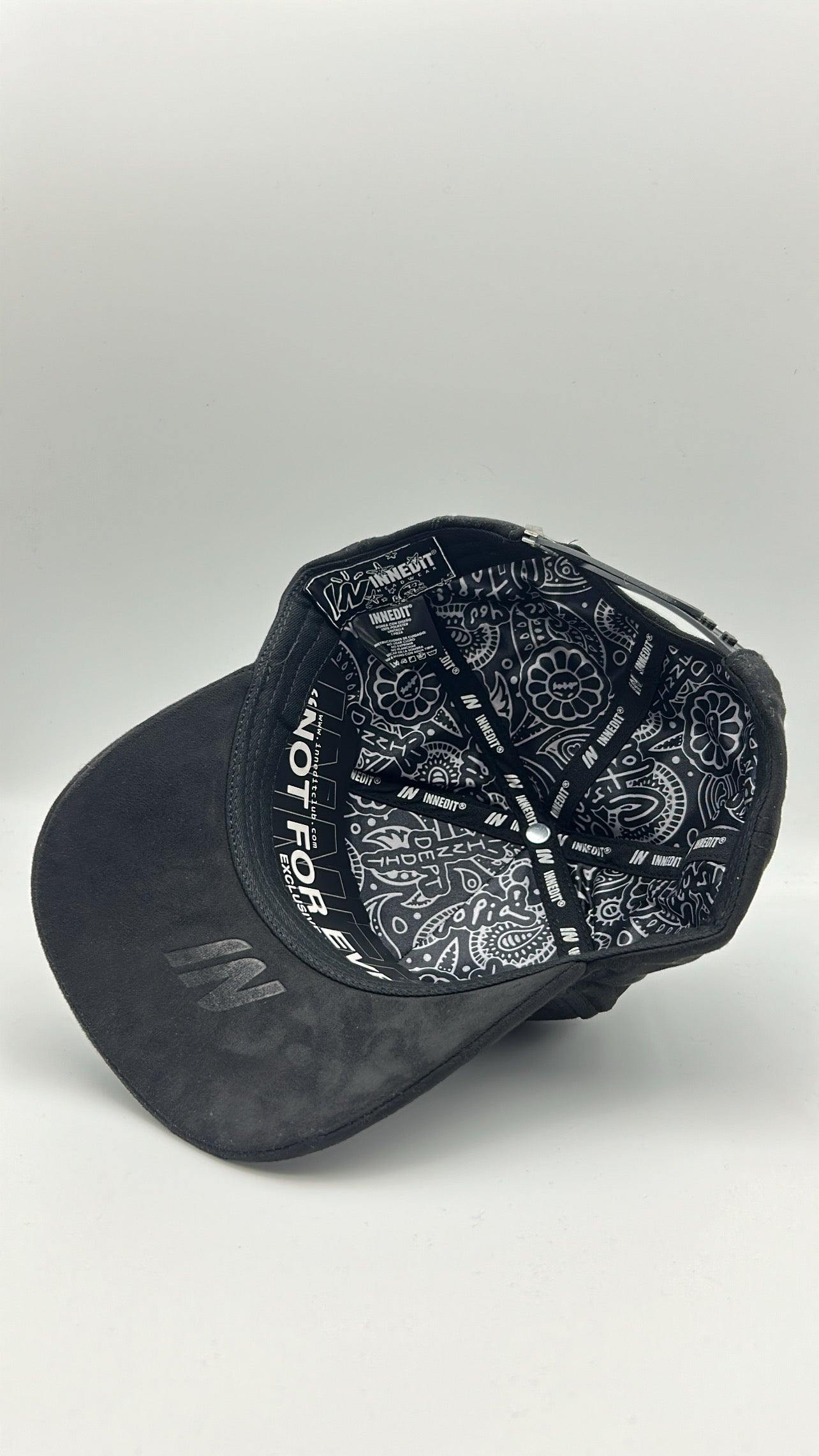 INEDIT “Black crystals”