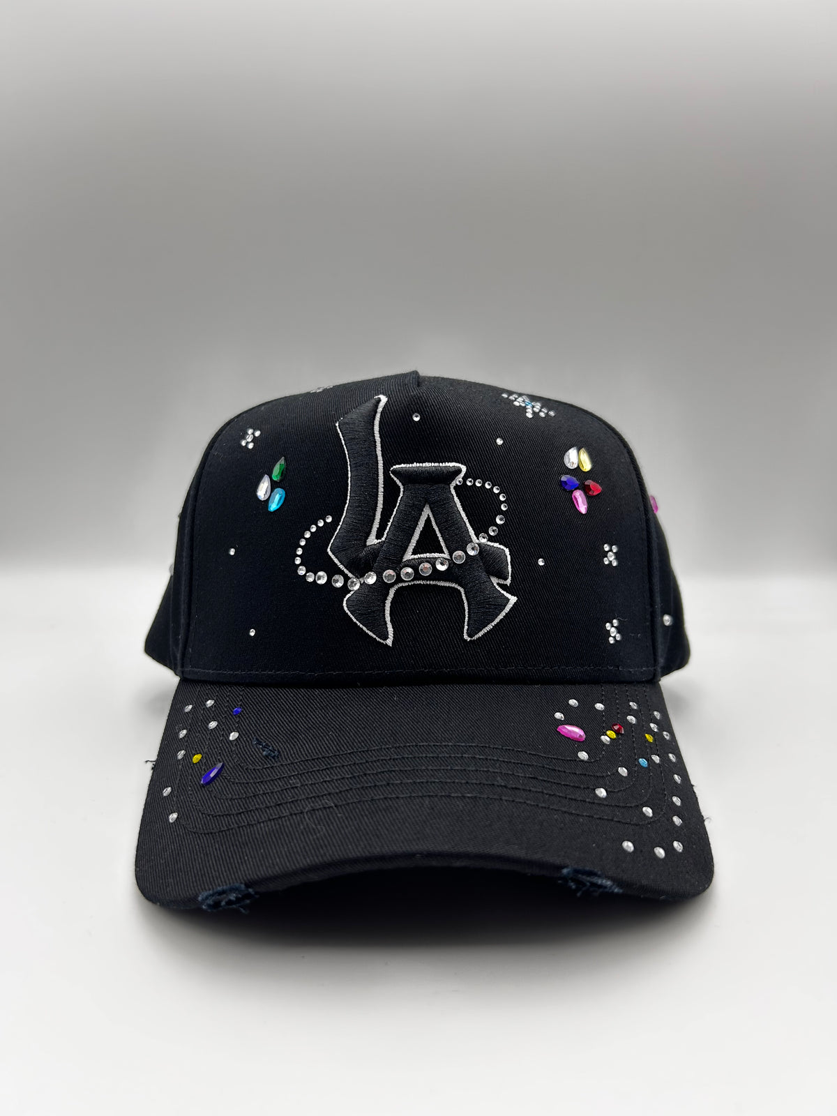 31 hats “LA Universe”