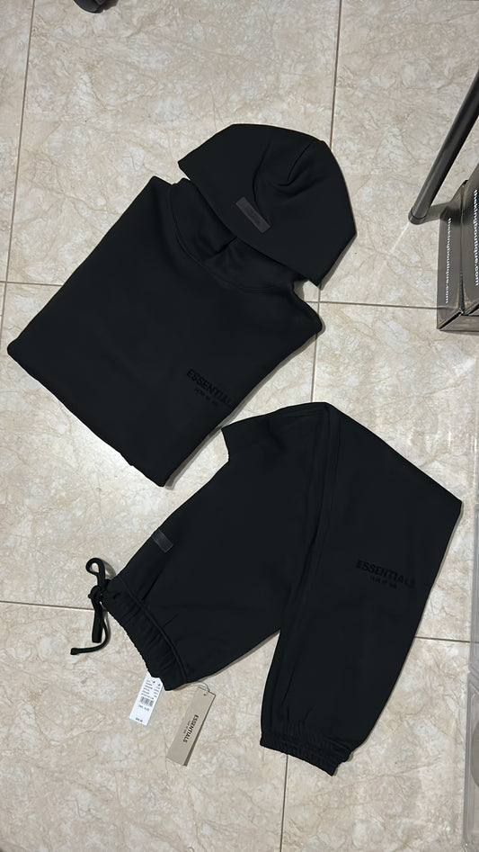 Conjunto Essentials “Negro”