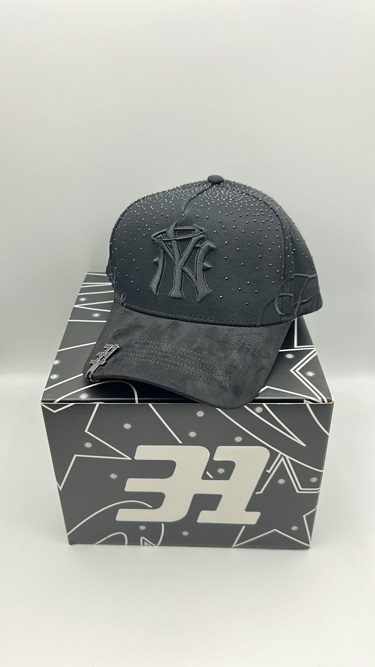 31 hats “NY Black”